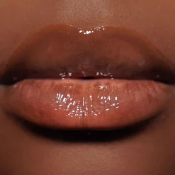 Revolution Beauty I Heart Revolution Strawberry Glaze Lip Gloss The Boys Are Waiting^ Lip Gloss