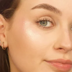 Revolution Beauty Makeup Revolution Beam Bright Highlighter Pink Seduction^ Highlighter
