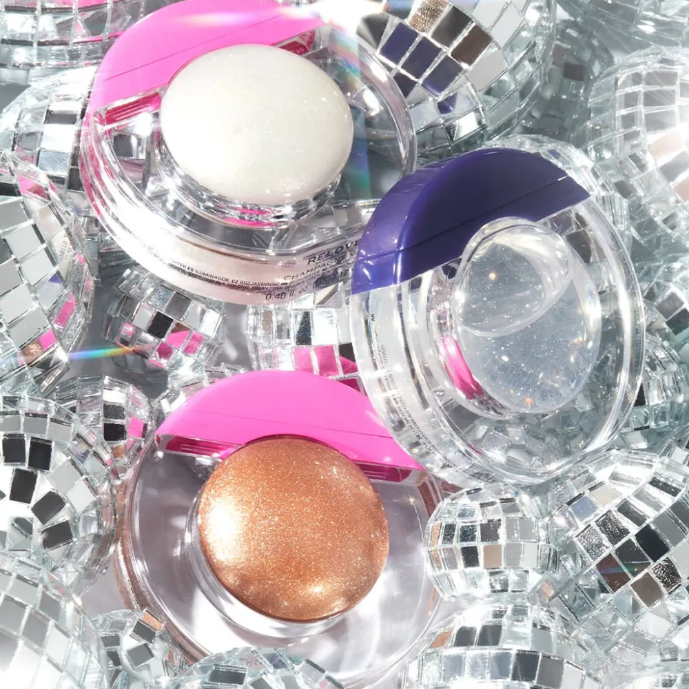 Revolution Beauty Relove by Revolution Dancing Queen Glitter Ball Liquid Highlighter Golden Energy^ Highlighter