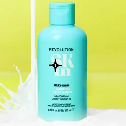 Revolution Beauty Revolution Skin Milky-Away Meadowfoam & Sweet Almond Oil Hydrating Milk Cleanser 200ml^ Squalane|Teen Skin