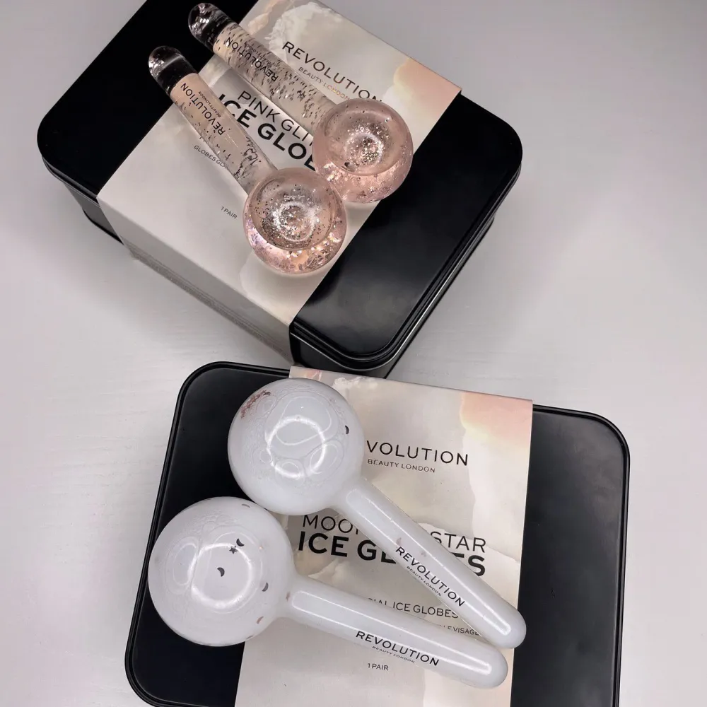 Revolution Beauty Revolution Skincare Pink Glitter Facial Ice Globes^ Skincare Tools
